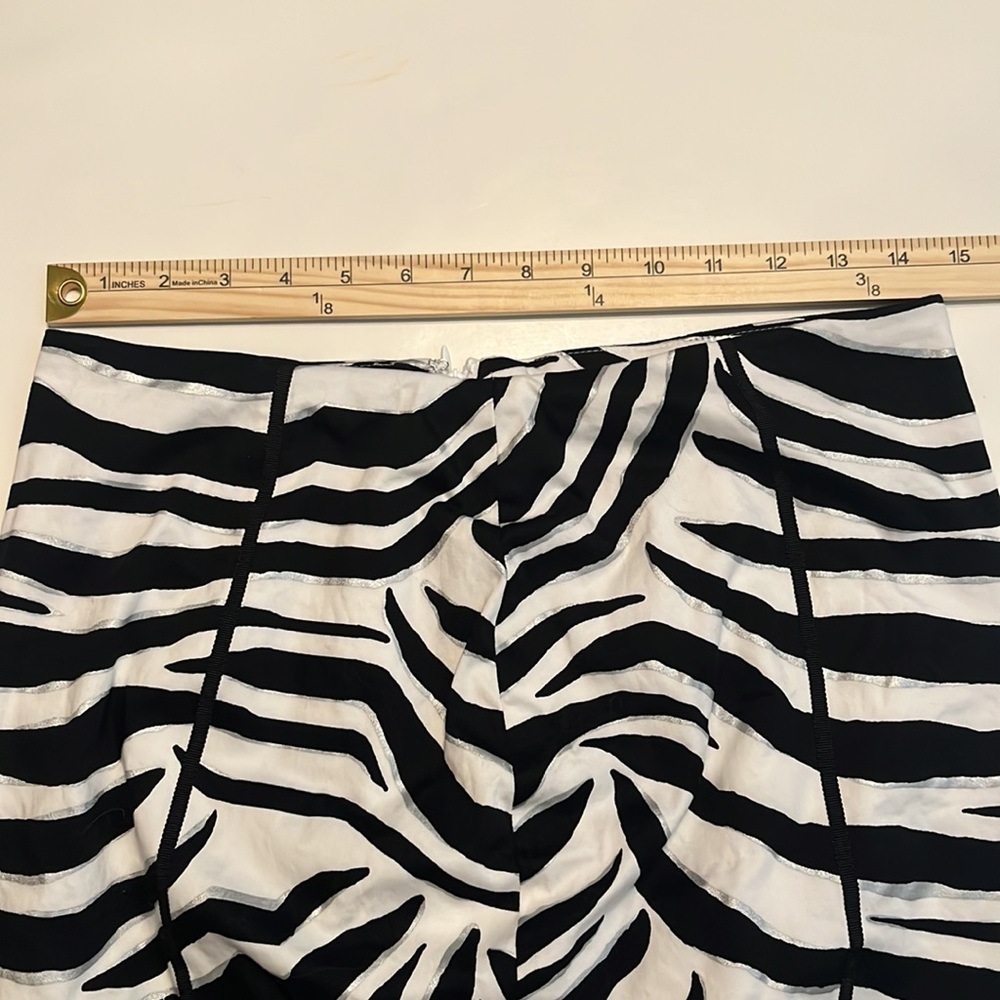 White House Black Market Mini Zebra Print Skirt Size 6 - Picture 3 of 8